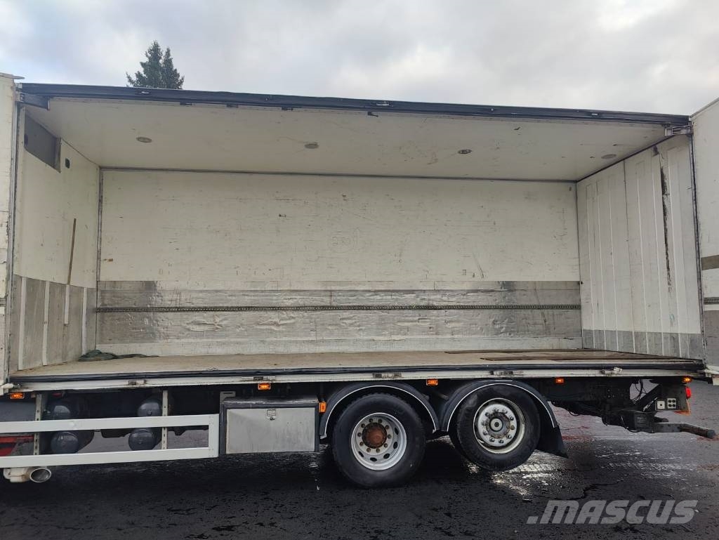 Scania R 500 Camiones con caja de remolque