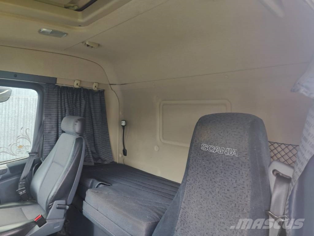 Scania R 500 Camiones con caja de remolque