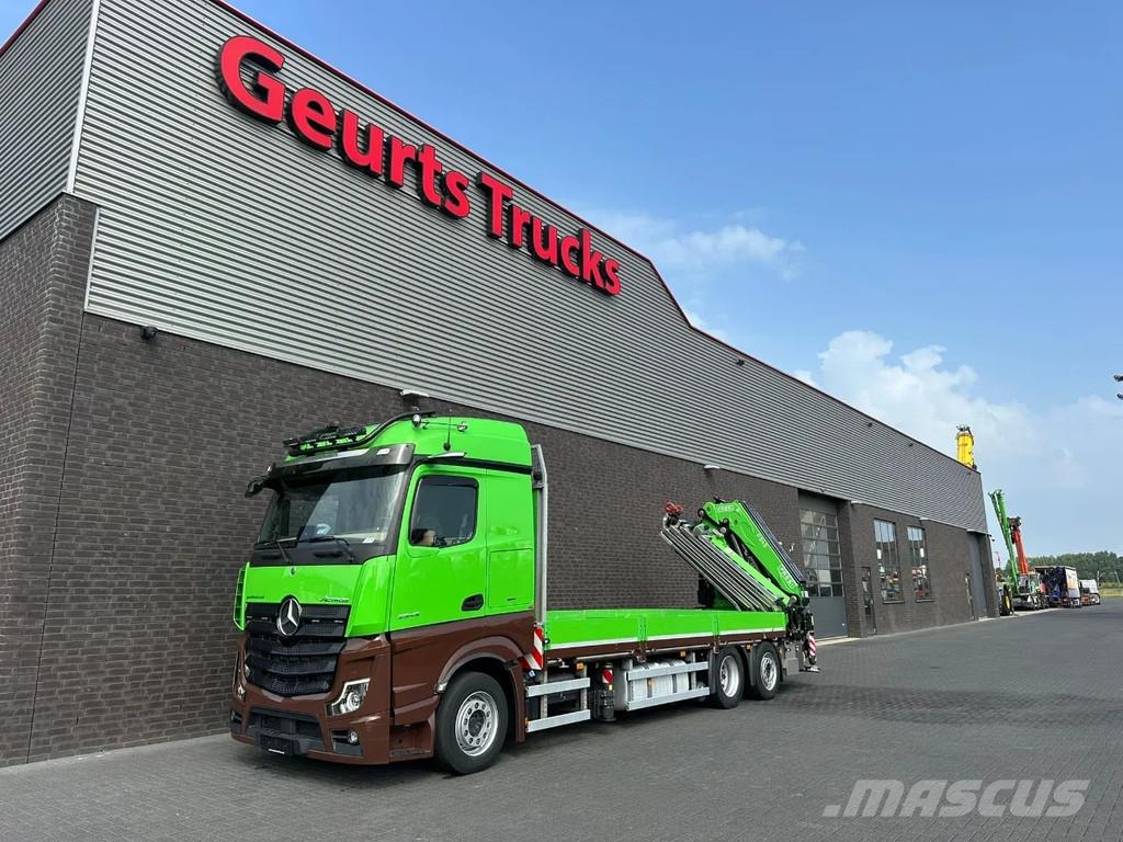 Mercedes-Benz Actros 2545 6X2 OPENLAADBAK MET FASSI F545RA.2.28 Camiones grúa