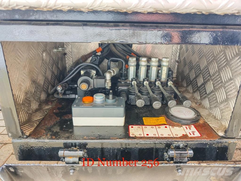 Nissan Cabstar 35.12 NT400 Movex TLR 18 المنصات الهوائية المثبتة على شاحنة