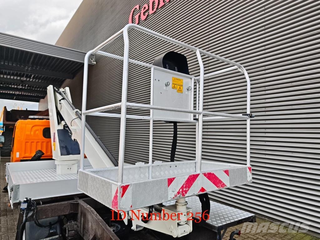 Nissan Cabstar 35.12 NT400 Movex TLR 18 المنصات الهوائية المثبتة على شاحنة