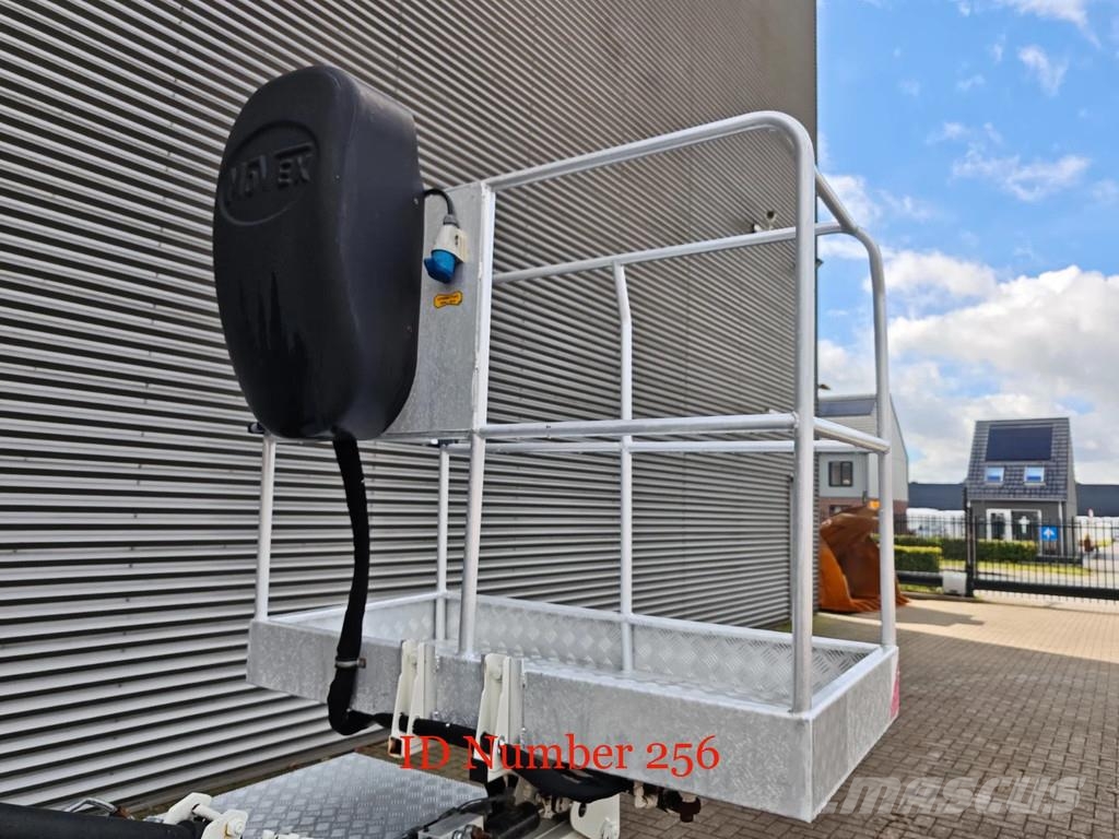 Nissan Cabstar 35.12 NT400 Movex TLR 18 المنصات الهوائية المثبتة على شاحنة