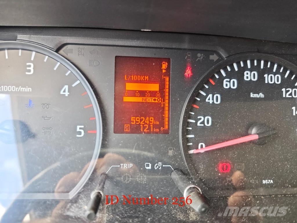 Nissan Cabstar 35.12 NT400 Movex TLR 18 المنصات الهوائية المثبتة على شاحنة
