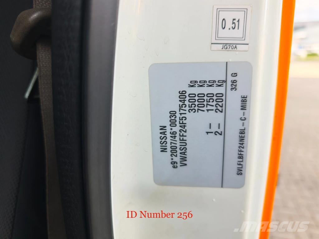 Nissan Cabstar 35.12 NT400 Movex TLR 18 المنصات الهوائية المثبتة على شاحنة