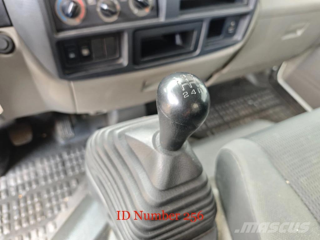Nissan Cabstar 35.12 NT400 Movex TLR 18 المنصات الهوائية المثبتة على شاحنة