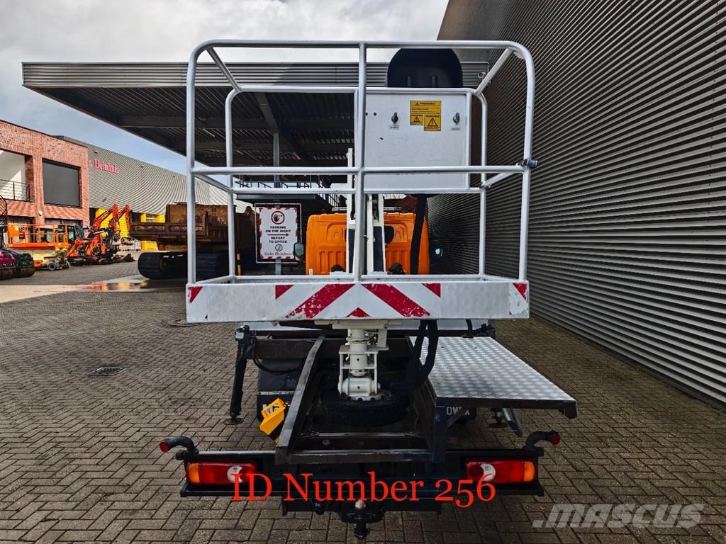 Nissan Cabstar 35.12 NT400 Movex TLR 18 المنصات الهوائية المثبتة على شاحنة