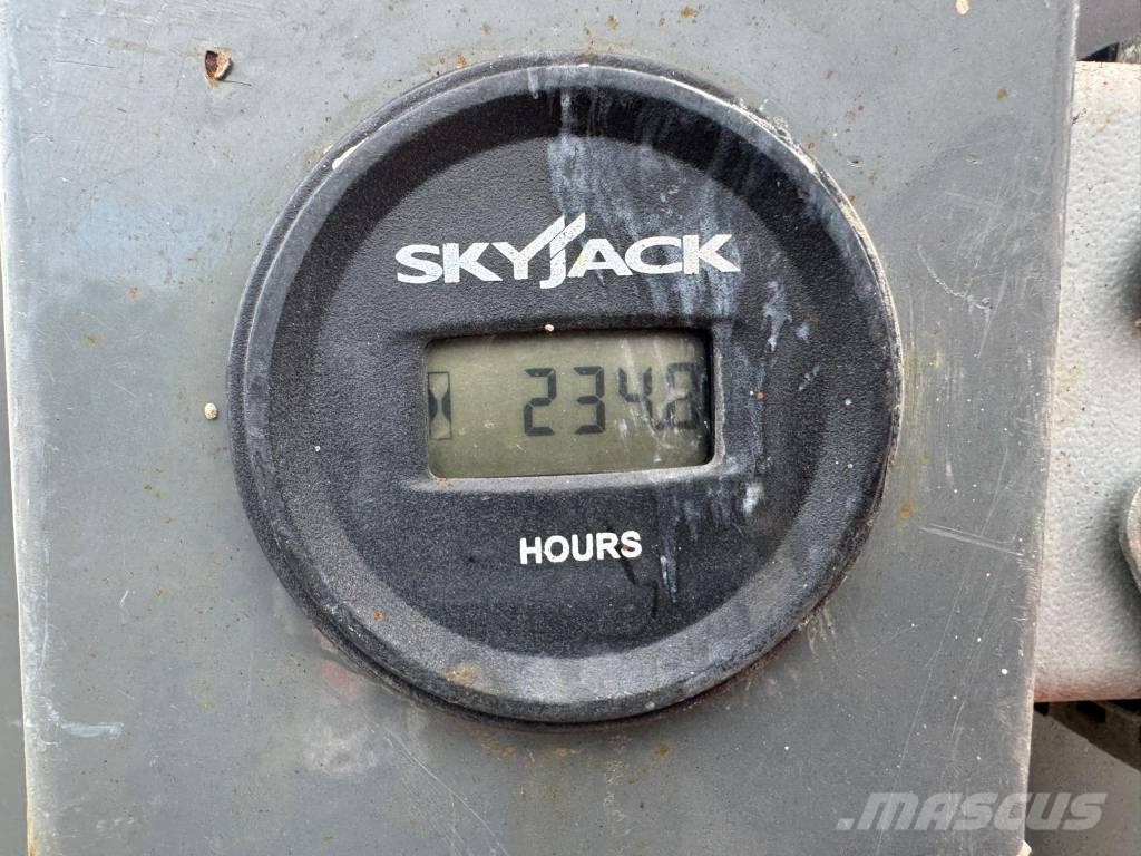 SkyJack SJ 16 Vertikaalsed mast tõstukid