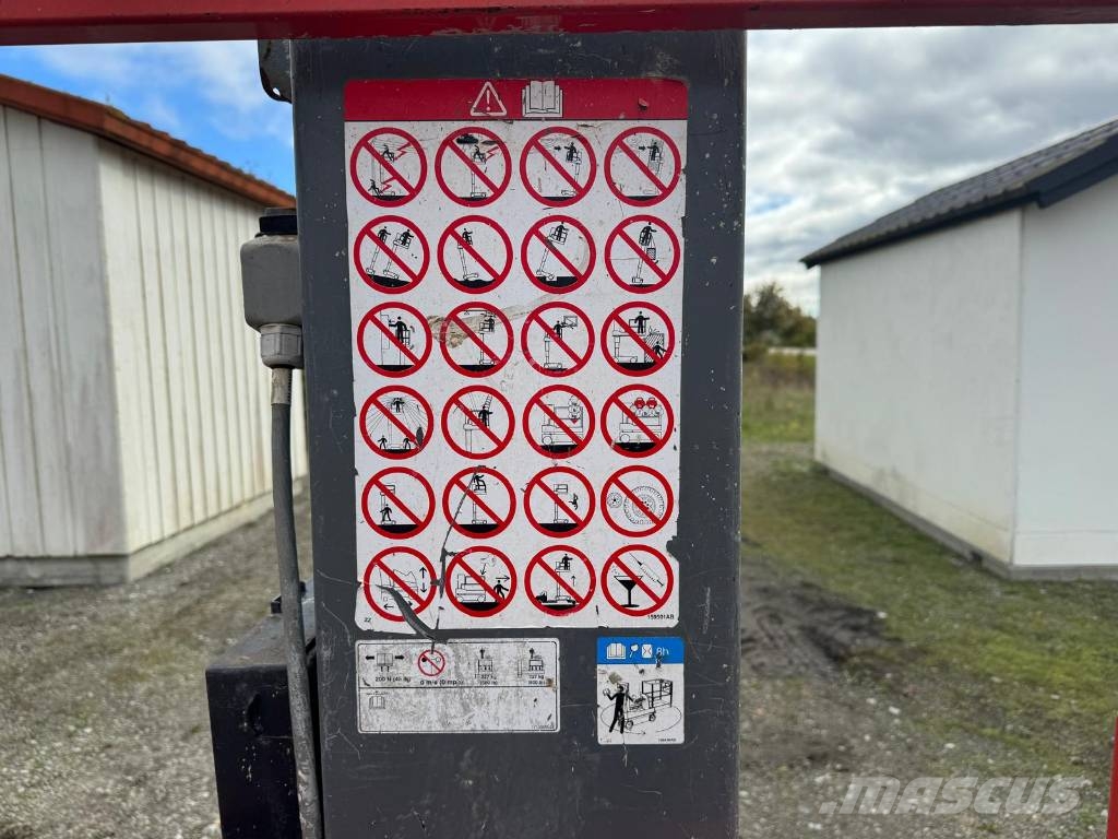 SkyJack SJ 16 Vertikaalsed mast tõstukid