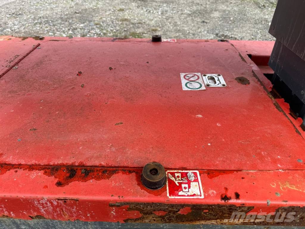 SkyJack SJ 16 Vertikaalsed mast tõstukid