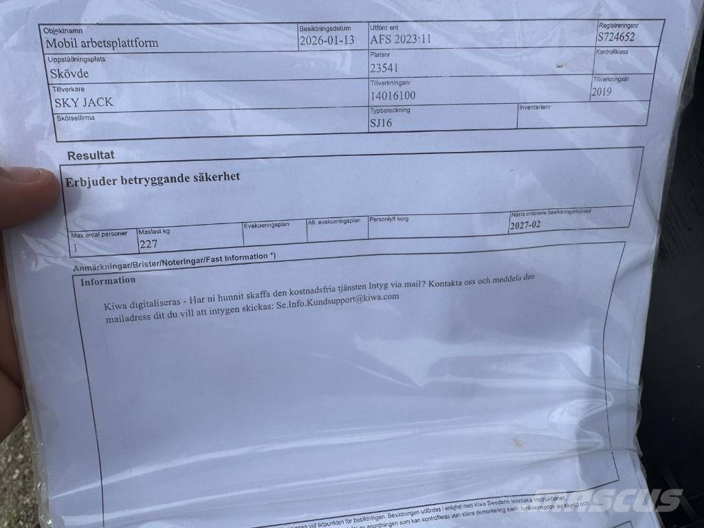 SkyJack SJ 16 Vertikaalsed mast tõstukid