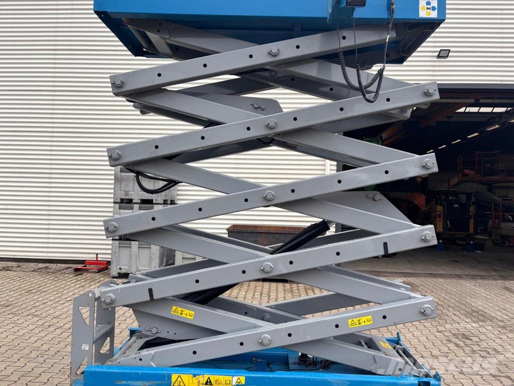 Genie GS-3232 Scissor lifts