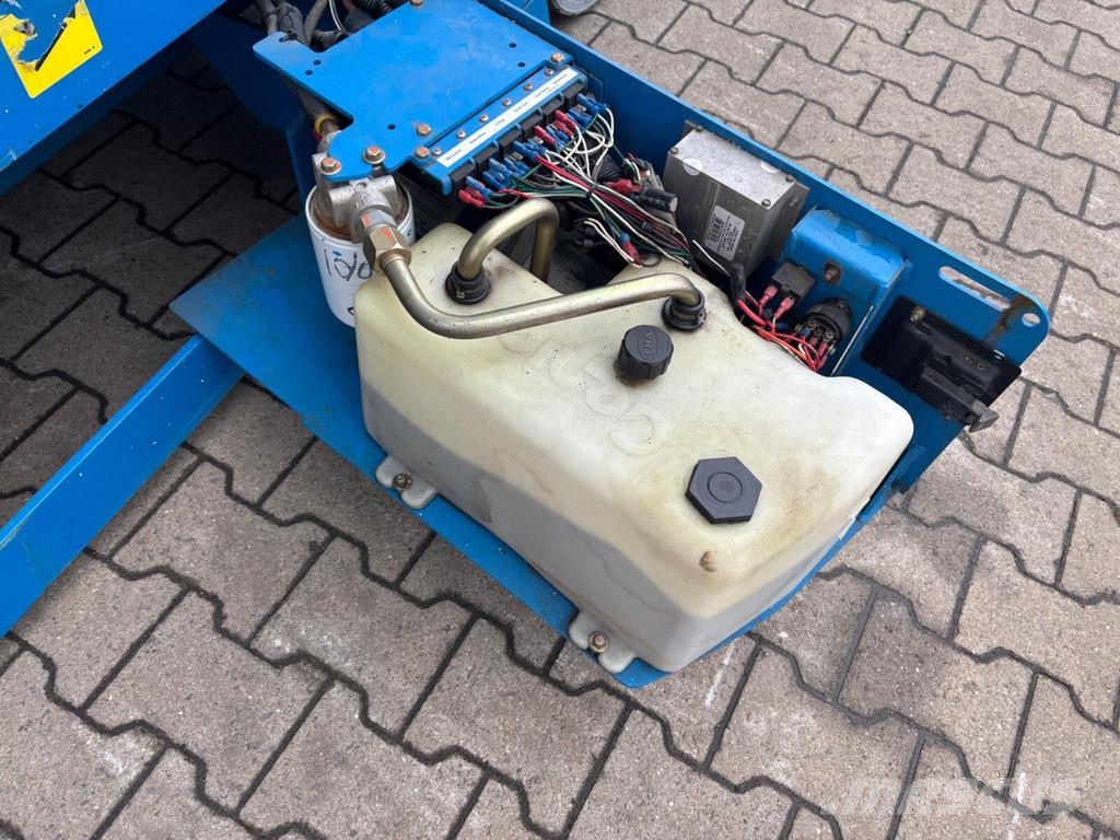 Genie GS-3232 Scissor lifts