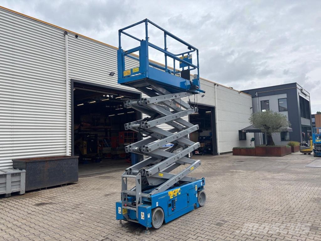 Genie GS-3232 Scissor lifts