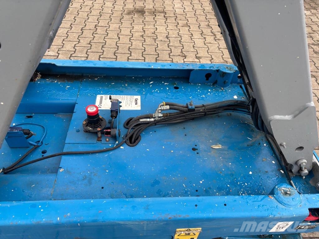 Genie GS-3232 Scissor lifts