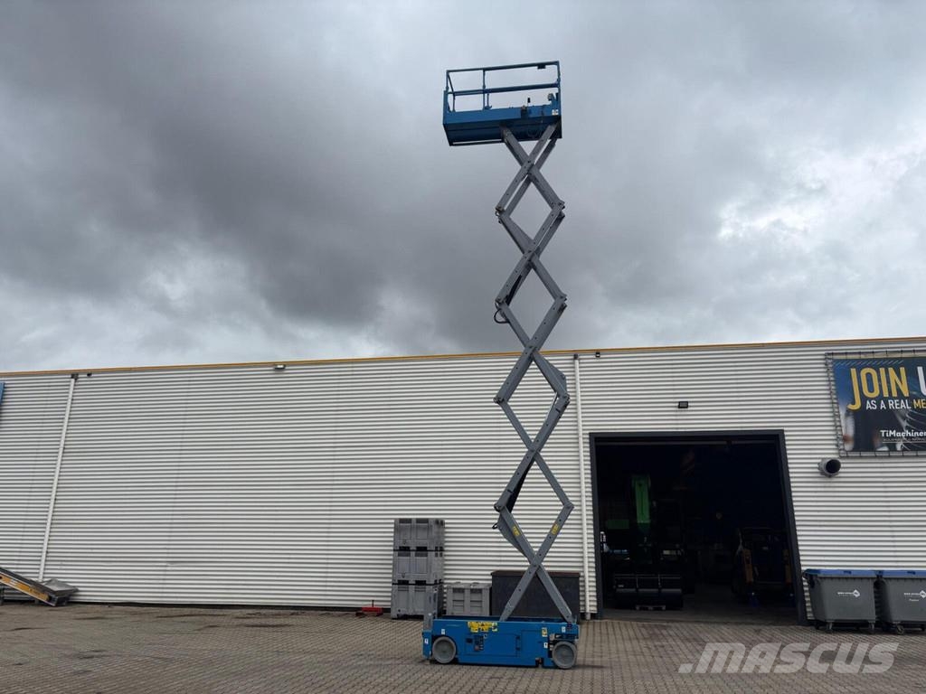 Genie GS-3232 Scissor lifts