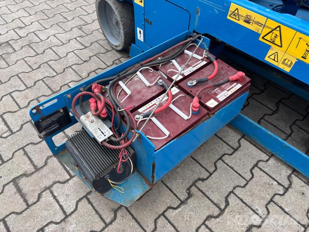 Genie GS-3232 Scissor lifts