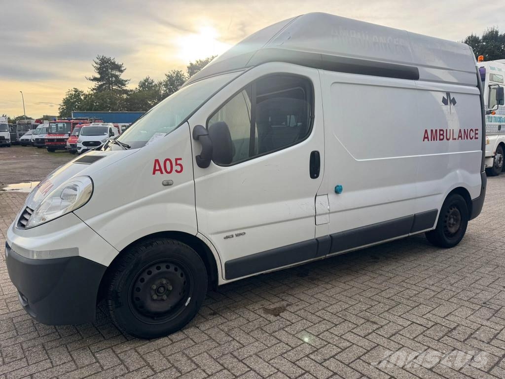 Renault Trafic **BELGIAN ORIGINE-AIRCO** Ambulancias