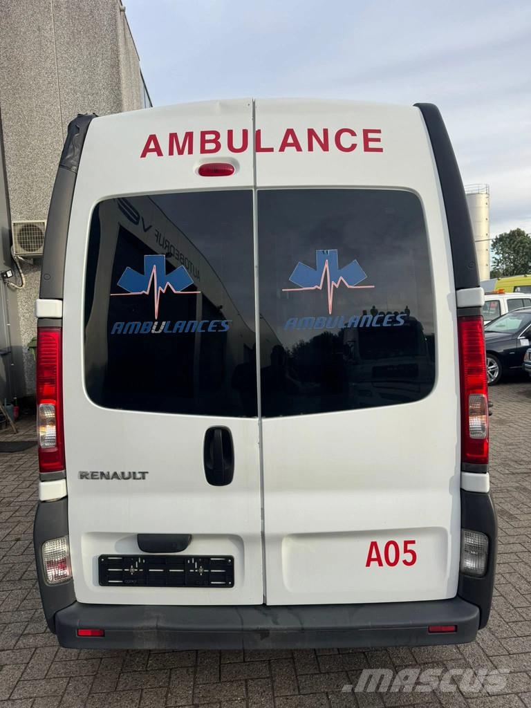 Renault Trafic **BELGIAN ORIGINE-AIRCO** Ambulancias