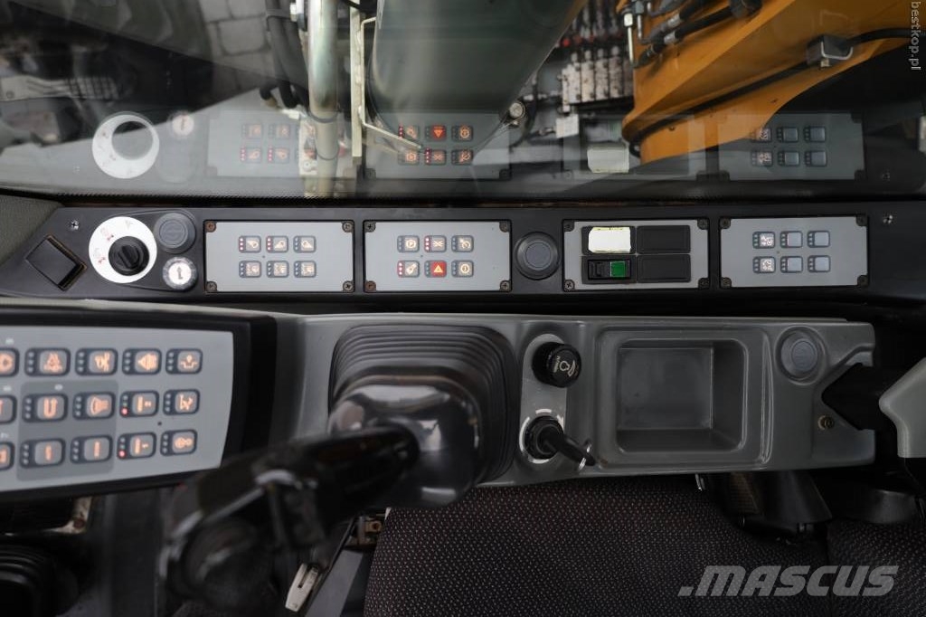 Liebherr A 918 Compact Wielgraafmachines