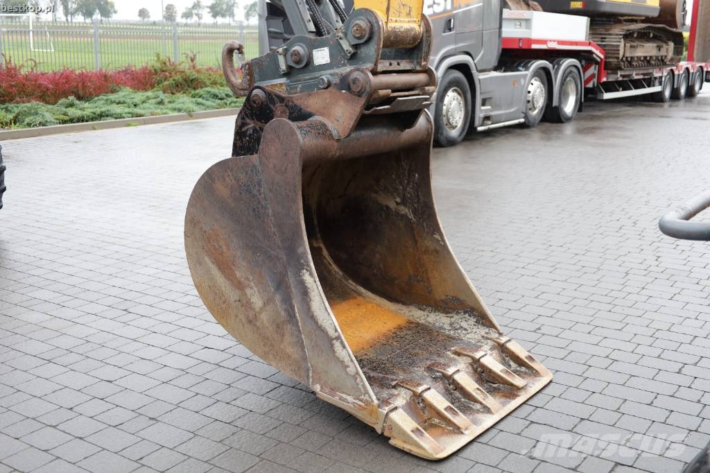 Liebherr A 918 Compact Wielgraafmachines