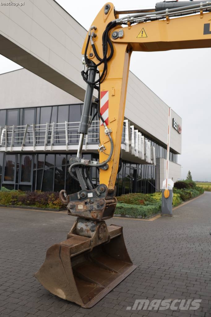 Liebherr A 918 Compact Wielgraafmachines