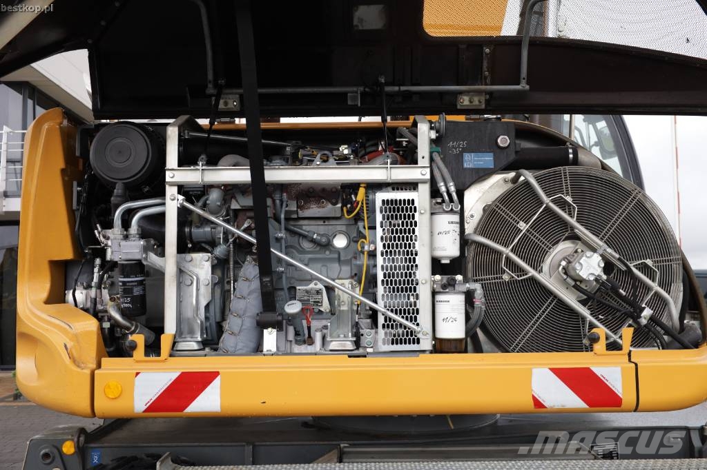 Liebherr A 918 Compact Wielgraafmachines