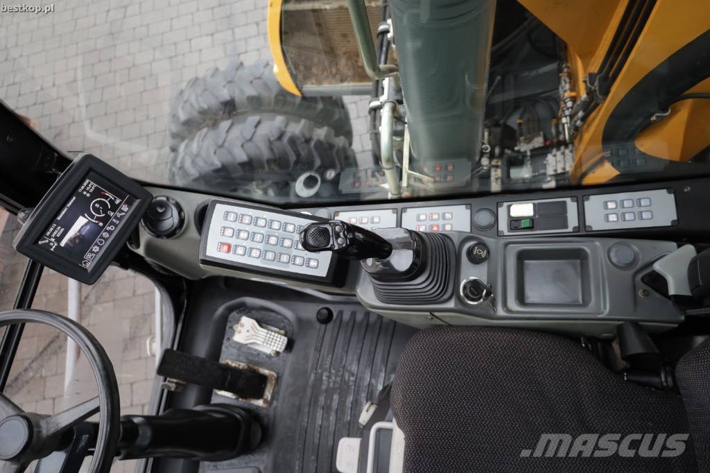 Liebherr A 918 Compact Wielgraafmachines