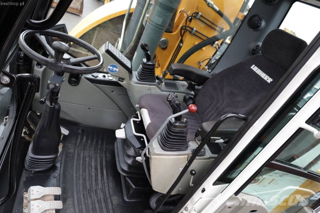 Liebherr A 918 Compact Wielgraafmachines