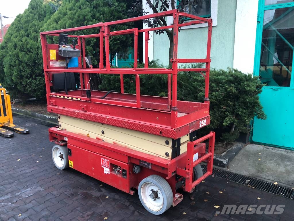 JLG 2030 F3    V-3409 EO Henkilönostimet ja nostolaitteet