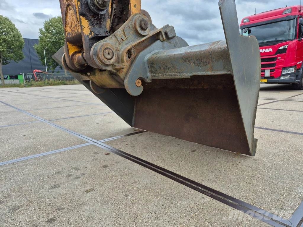 Liebherr r932hdsl litronic Escavadoras de rastos