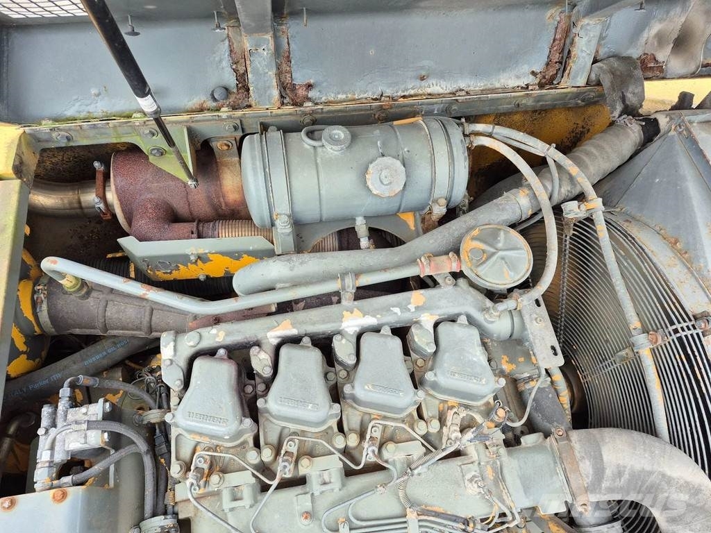 Liebherr r932hdsl litronic Escavadoras de rastos