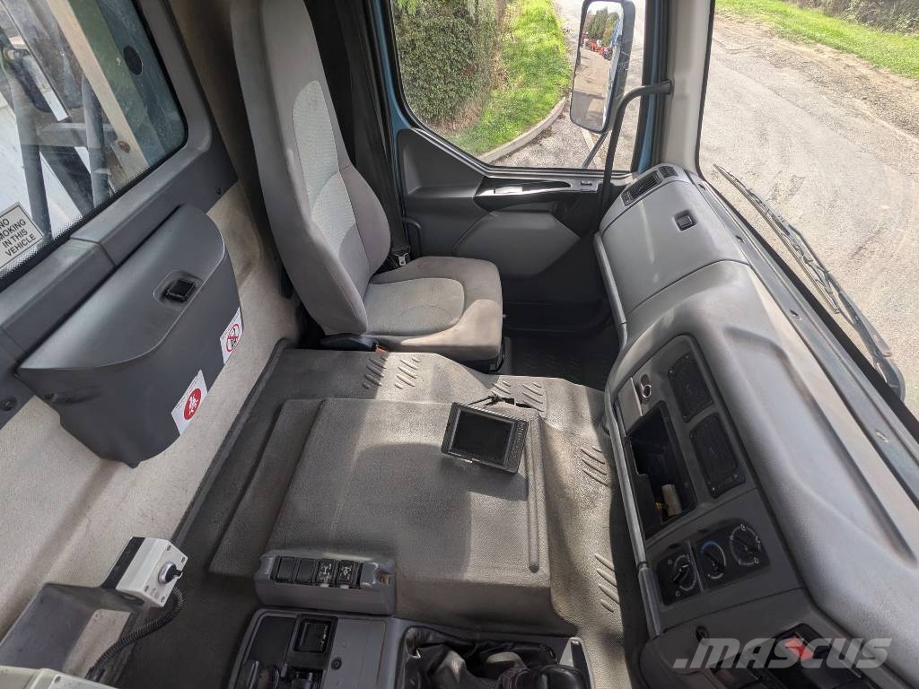Renault KERAX 370 DTI Tipper trucks