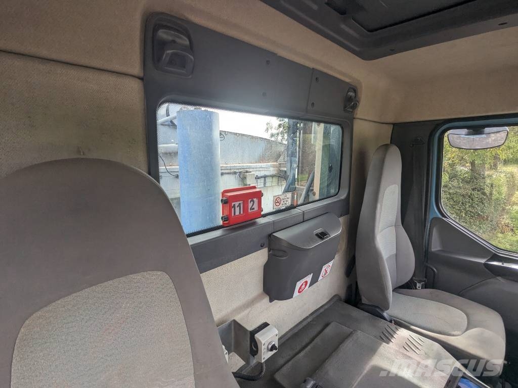 Renault KERAX 370 DTI Tipper trucks