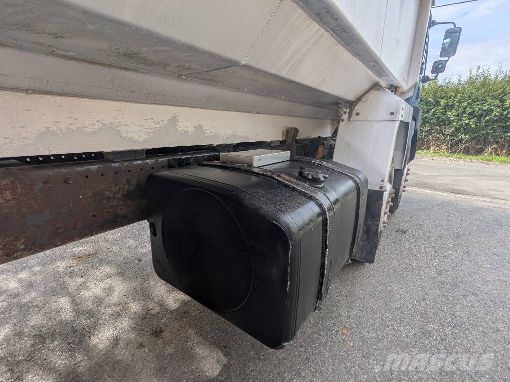 Renault KERAX 370 DTI Tipper trucks