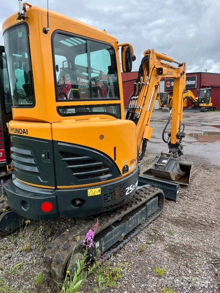 Hyundai R25Z-9 AK Miniexcavadoras