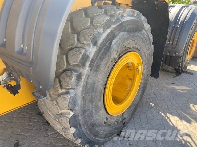 John Deere 744 P SW Vorber. 3. Kreis, MIETE/RENTAL (12002125) Wheel loaders