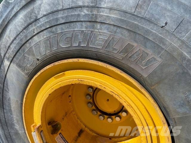 John Deere 744 P SW Vorber. 3. Kreis, MIETE/RENTAL (12002125) Wheel loaders
