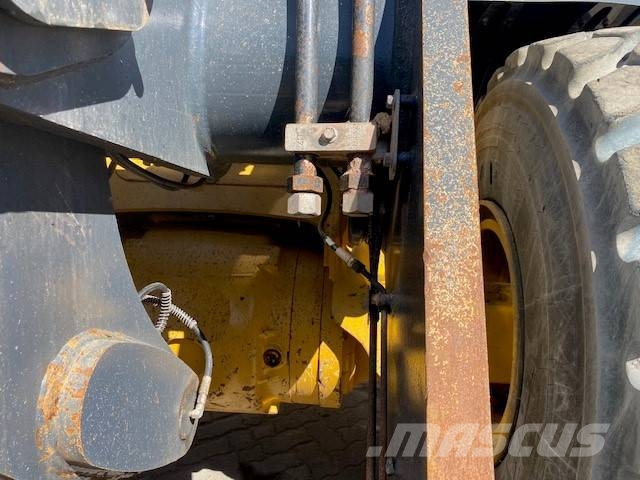 John Deere 744 P SW Vorber. 3. Kreis, MIETE/RENTAL (12002125) Wheel loaders