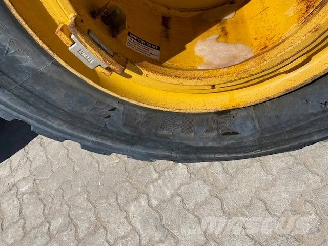 John Deere 744 P SW Vorber. 3. Kreis, MIETE/RENTAL (12002125) Wheel loaders