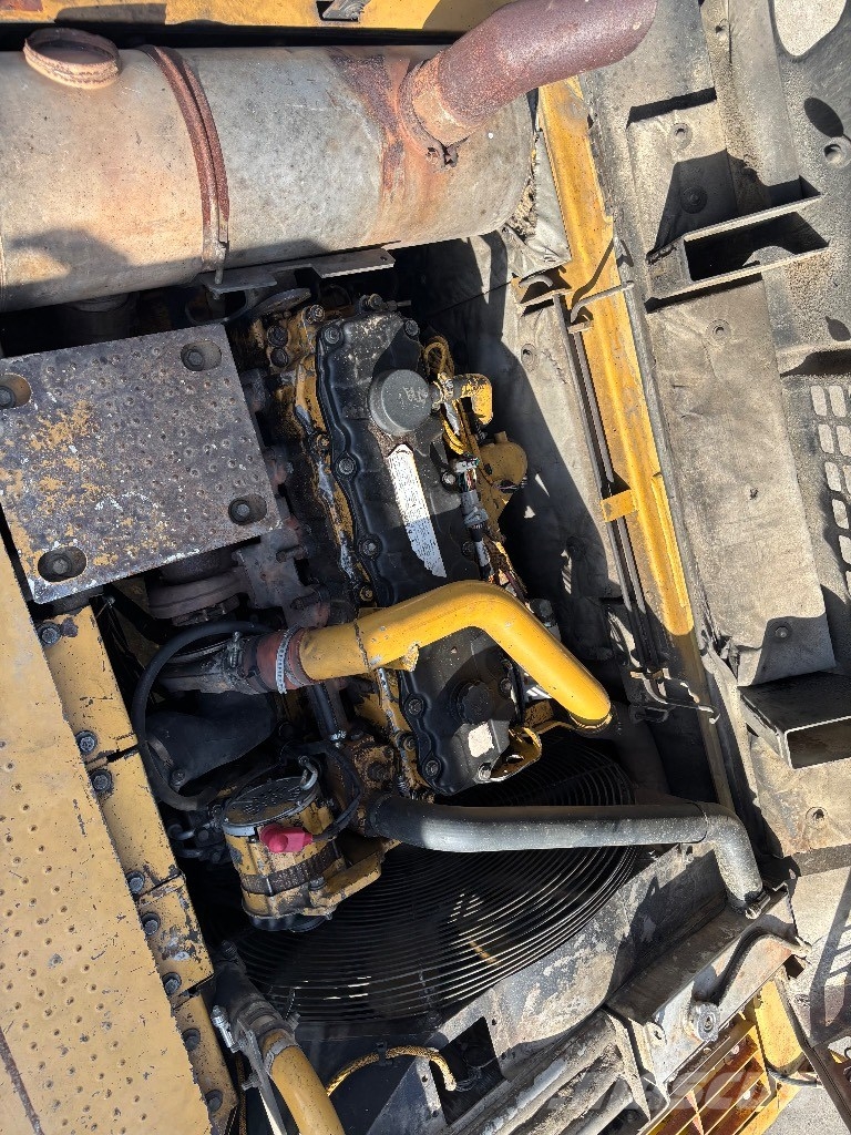 CAT 325 D L NEW UNDERCARRIAGE Gravemaskiner på larvebånd