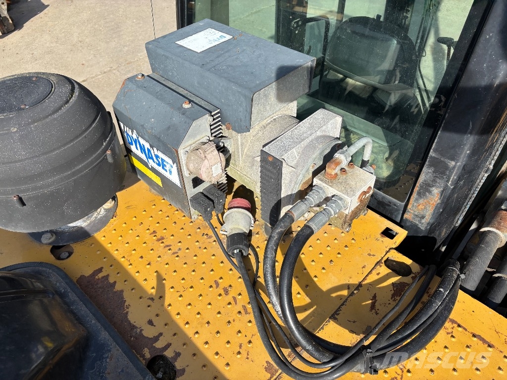 CAT 325 D L NEW UNDERCARRIAGE Gravemaskiner på larvebånd