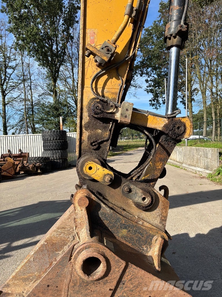 CAT 325 D L NEW UNDERCARRIAGE Gravemaskiner på larvebånd