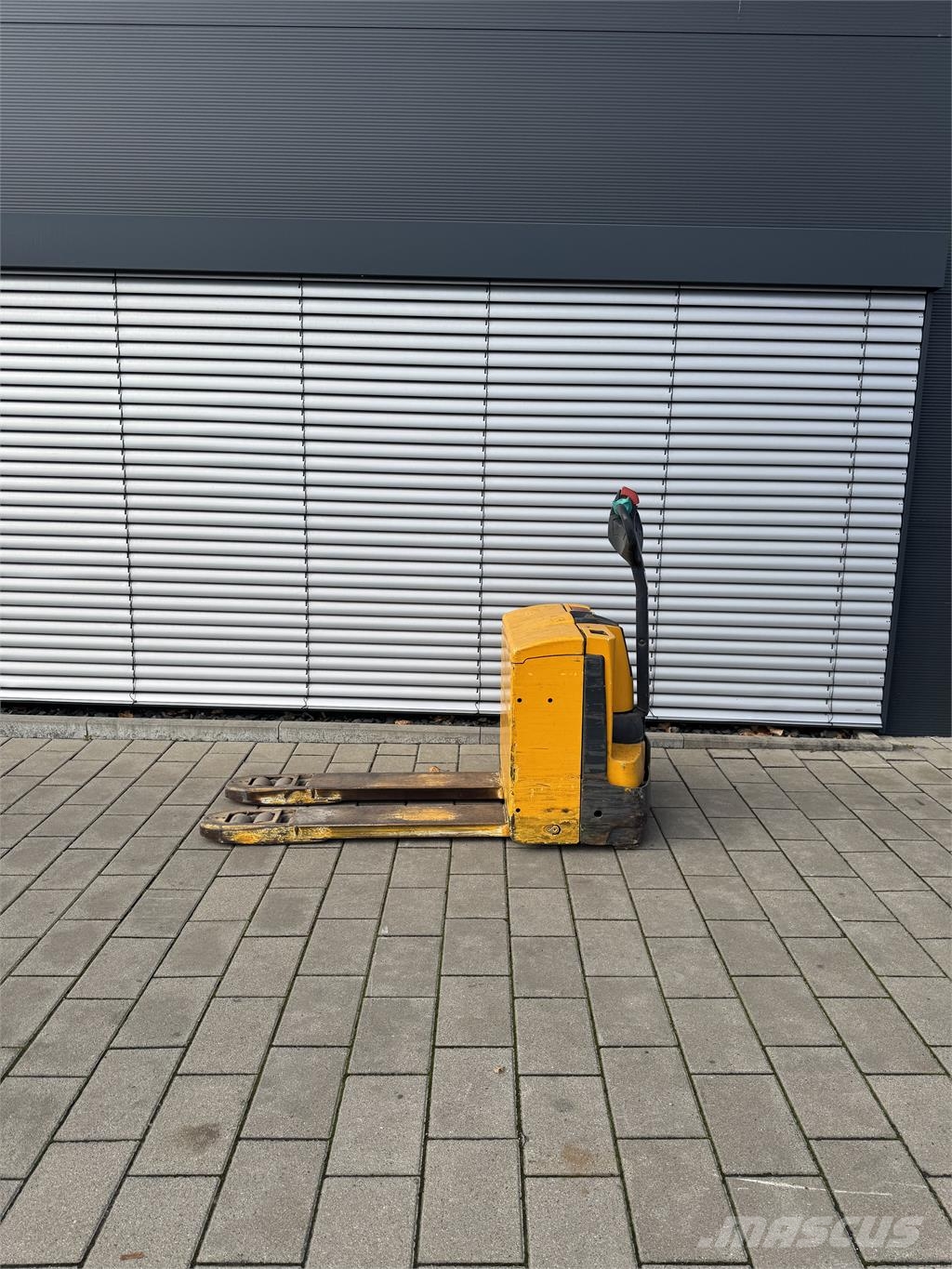 Jungheinrich EJE 118 Pedestrian stacker