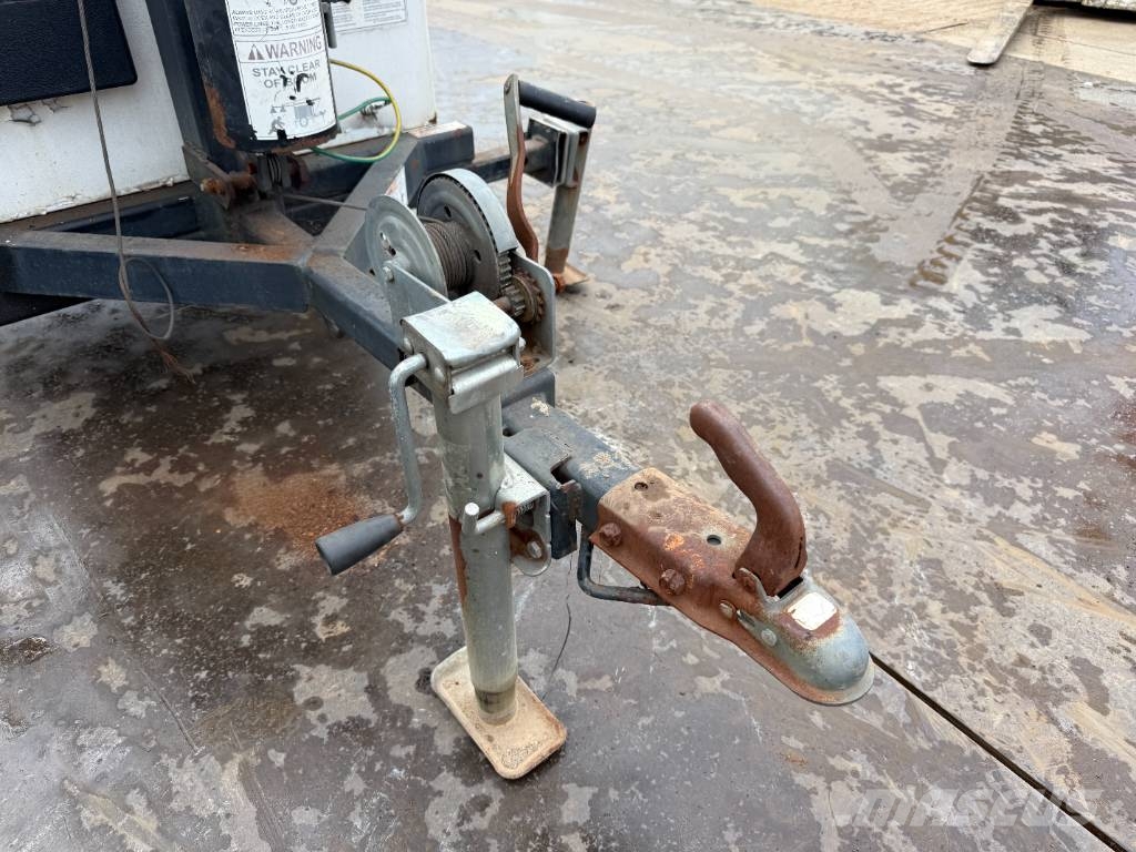 MQ LT12D - CE + EPA / Good Overall Condition Mobiele lichtmasten
