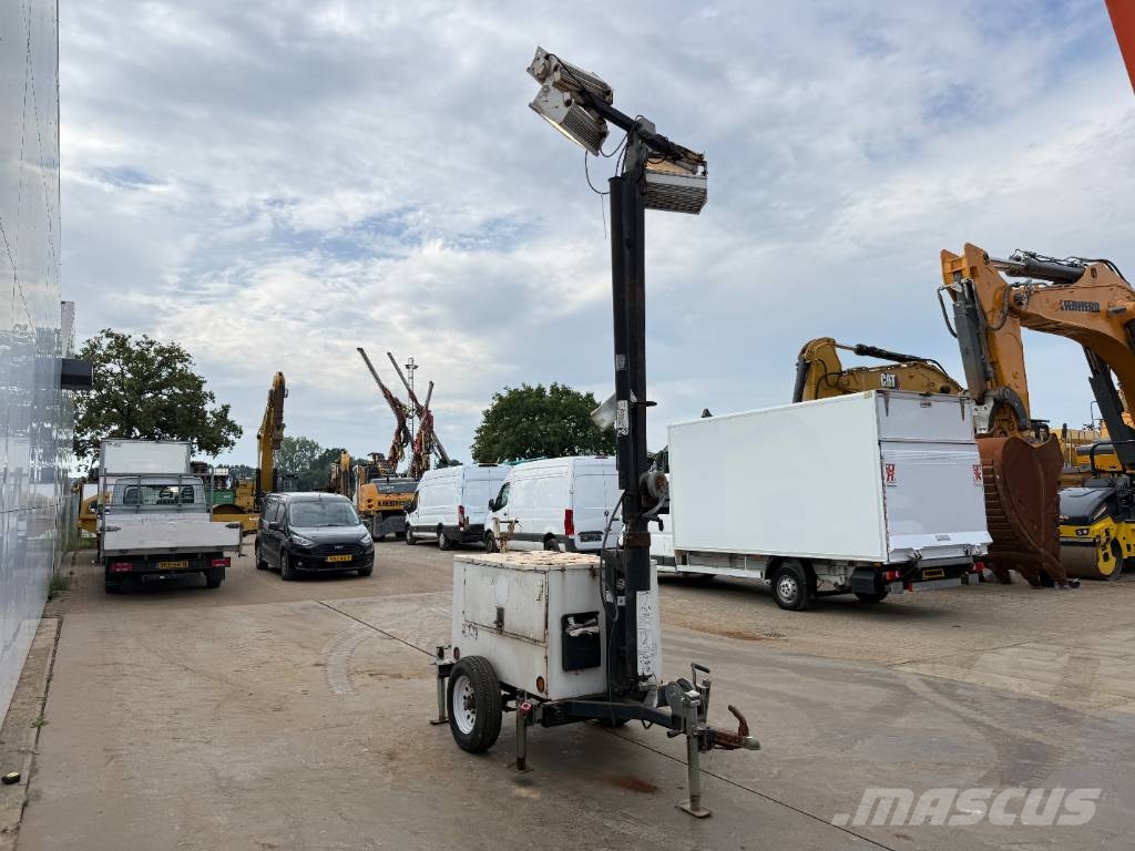 MQ LT12D - CE + EPA / Good Overall Condition Mobiele lichtmasten