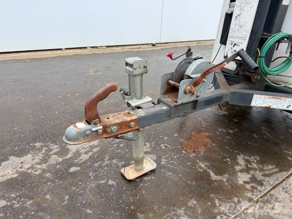 MQ LT12D - CE + EPA / Good Overall Condition Mobiele lichtmasten