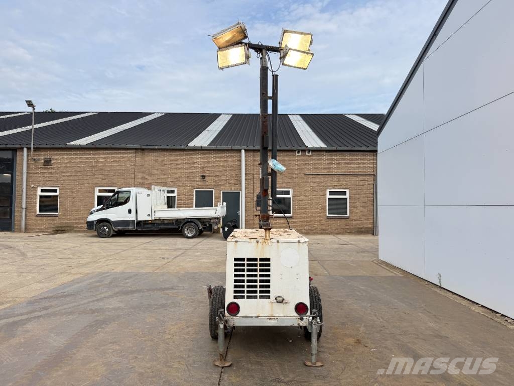 MQ LT12D - CE + EPA / Good Overall Condition Mobiele lichtmasten