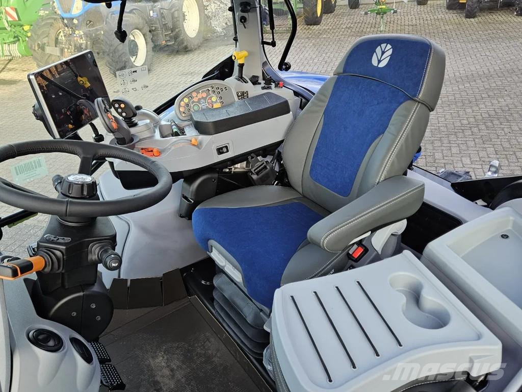 New Holland T6.180 Autocommand Tractors
