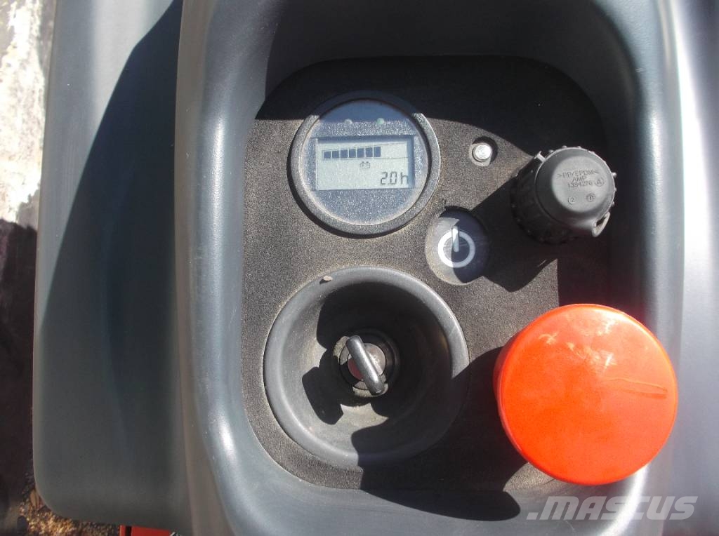 Linde P 05 152 V-2833 OB Vučna vozila