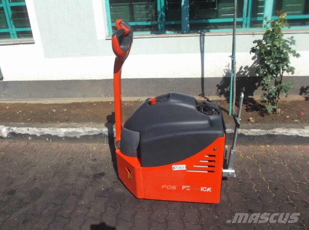 Linde P 05 152 V-2833 OB Vučna vozila